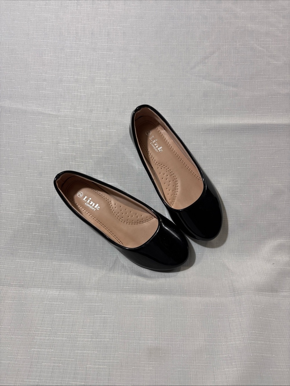 Link Black Patent Ballet Flats — Glossy Girls size 3 Slip-Ons